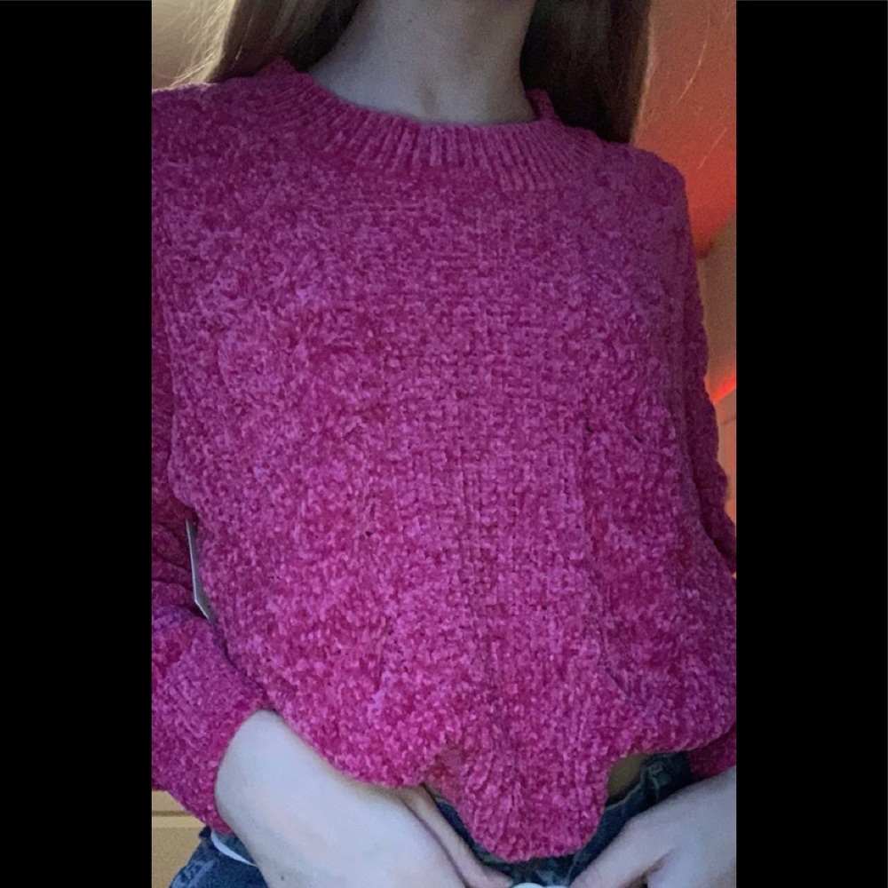 pink sweater